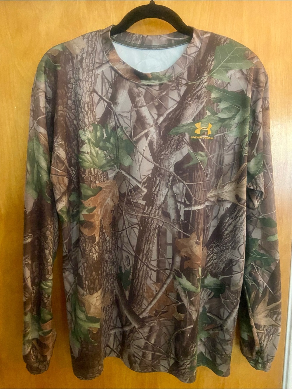 🌲🤎🪵💚WOMEN’S MEDIUM Under Armour Long Sleeve Camo Shirt Realtree Hardwood pattern